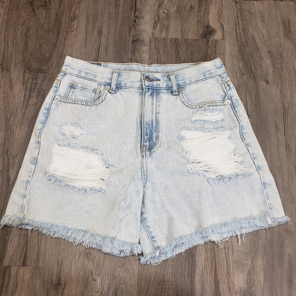 American Eagle Outfitters Pants - AE Mom Short Light‎ Wash Women's 2 (28) High Rise Distressed Jean Shorts Raw Hem